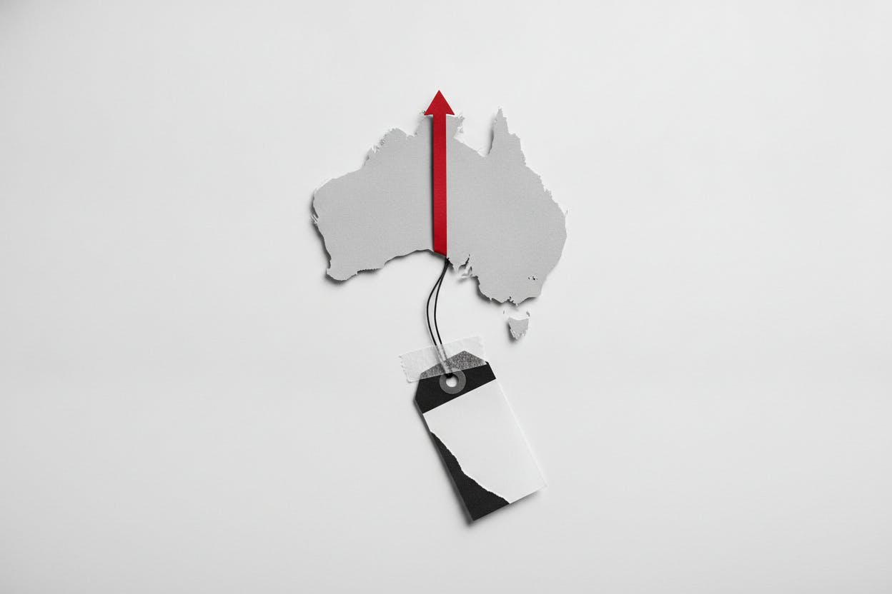 Australian Consumer Confidence Edges Up, but Inflation Expectations Rise Again