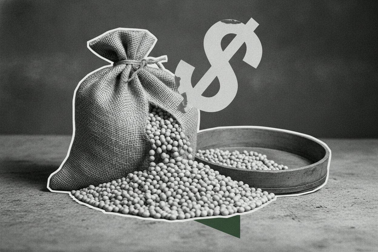 Soybean futures slip as dollar strength and fund selling outweigh export gains