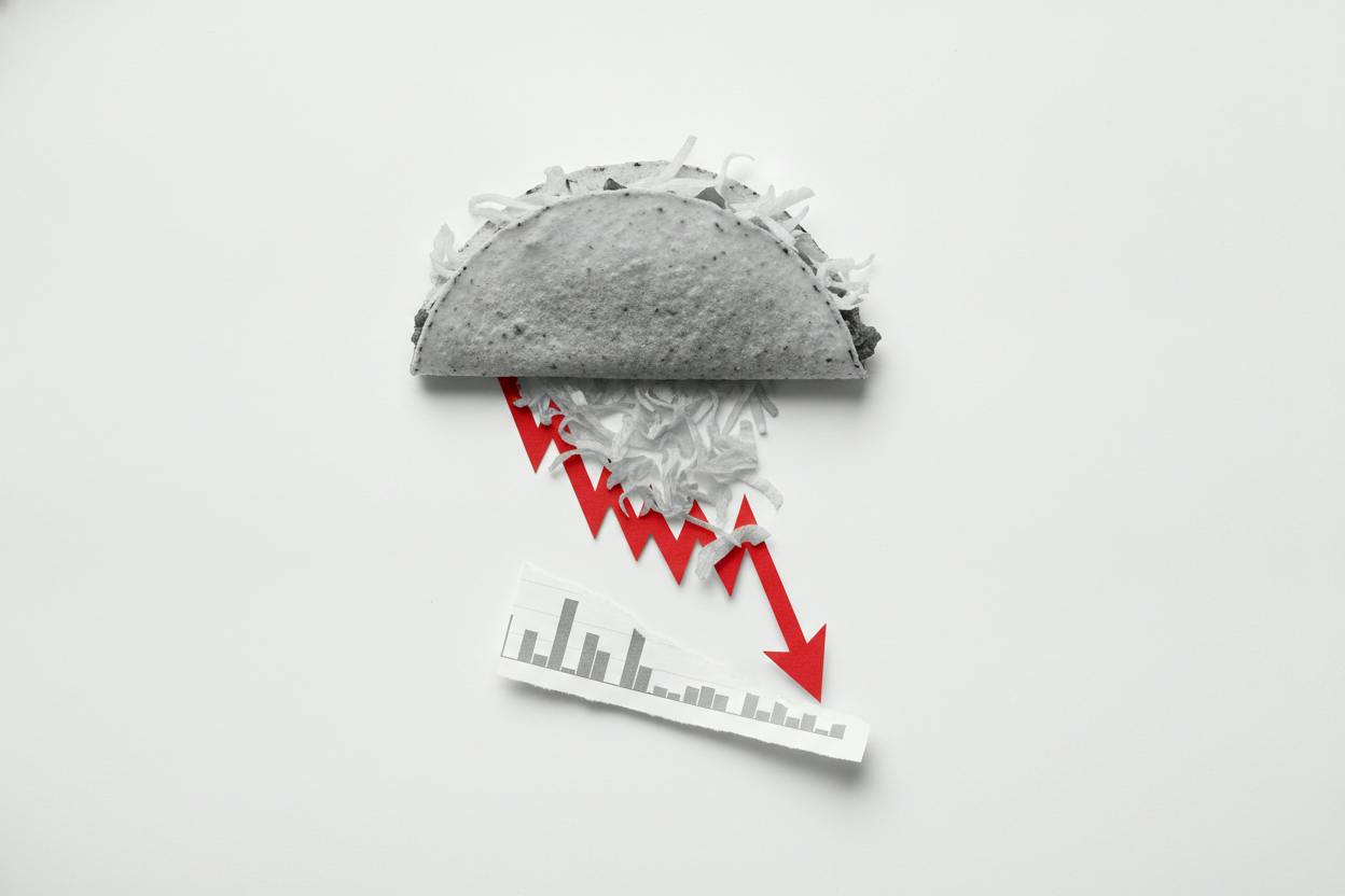 Taco Bell lettuce outbreak expected to hit Yum's Q3 results