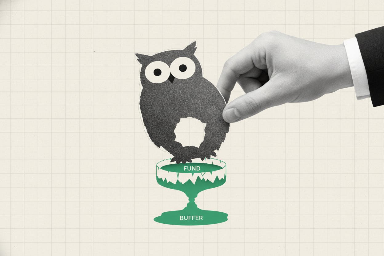 UBS Advice to Cut Private Credit Triggers Blue Owl Fund Outflows in Q4 2025