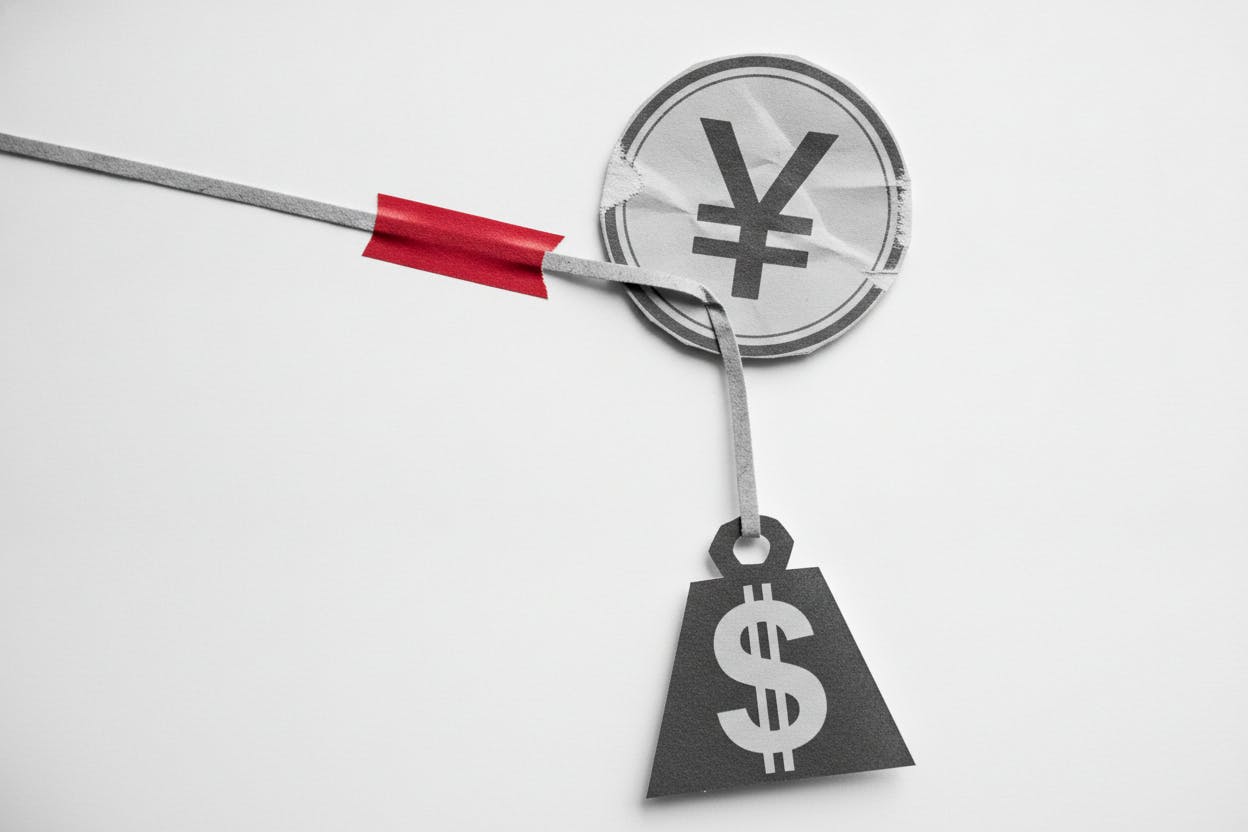 Yen Could Slide to 170 Before Policy Relief, RSM Economist Warns